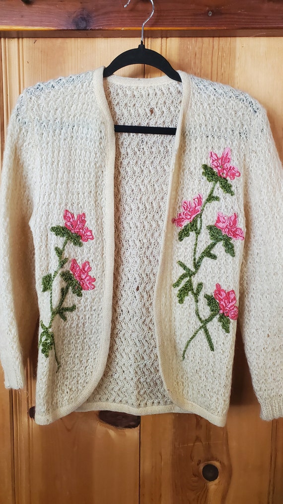 Vintage adorable sweater Gem