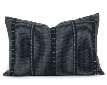 Navy Blue Striped Linen Pillow Cover, Nautical Throw Pillow | Coastal Decorative Cushion Cover | Modern Beach House Living Room Decor