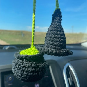Crochet witch hat and cauldron hanger, halloween hanger, halloween car charm, halloween rear view mirror decor