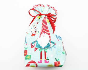 Christmas bag/gift wrapping gnome mint green/red