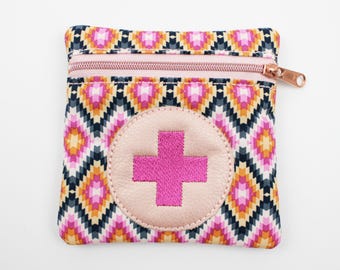 First Aid Bag Graphic Pattern Pink 11 x 11 cm