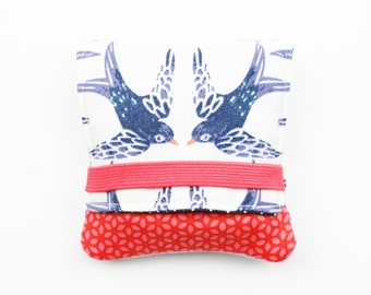 Tampon and panty liner pouch little birds blue/light red