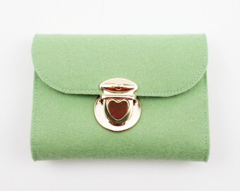 Small felt purse with two compartments lime green/flowers