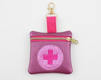 Mini first aid kit 8 x 8 cm faux leather lilac pink/pink
