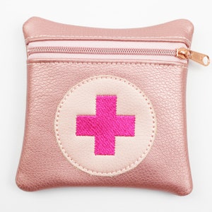 Erste-Hilfe-Täschchen Kunstleder altrosa/pink 11x11 cm