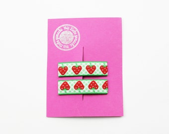 Hair clips Gr.M strawberries green/red