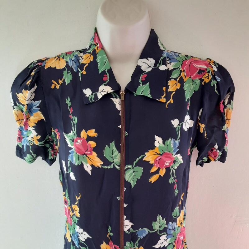 Medium 1940s Sleeveless Floral Spring Dress Ruched Bust