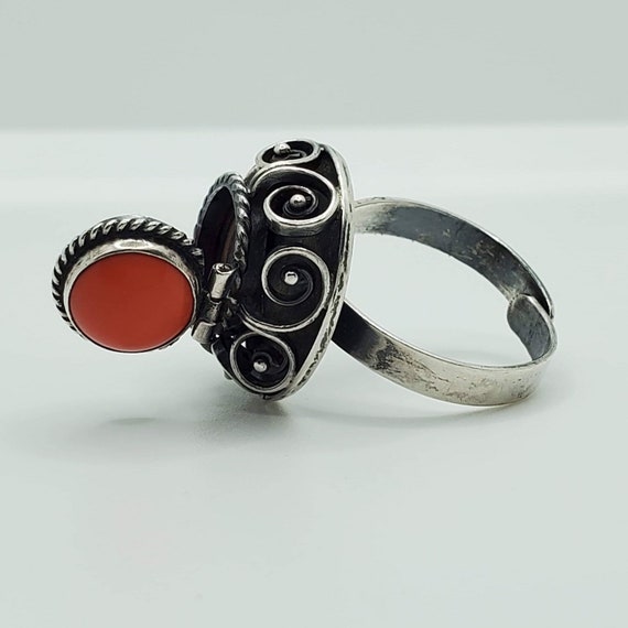 Vintage Sterling Silver Adjustable Size Coral Poi… - image 3