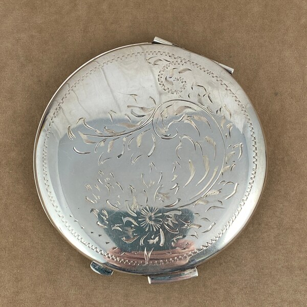 Vintage exceptional 1940's Handmade Ladies Sterling Silver Makeup Compact Mirror Hand Engraved in a Floral Motif 3 1/4 inches round