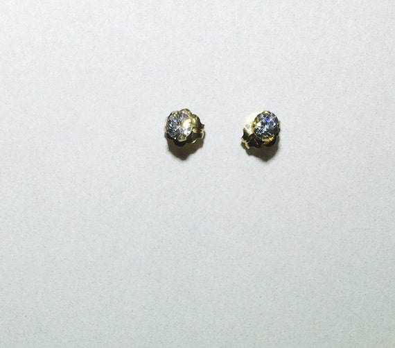 14k Gold Post Earrings with 3mm Cubic Zirconia or… - image 3