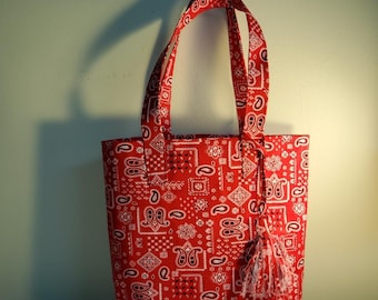 Bolso de mano con bandana