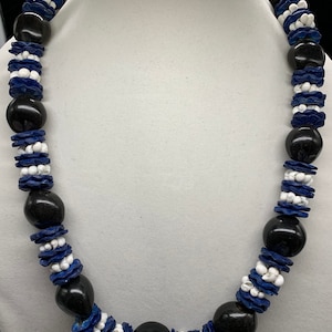 Hawaiian Kukui Nut Lei Mongo Shell Coconut Flower Lei Class of 2025 Graduation Lei Wedding Lei BLUE