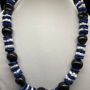 Hawaiian Kukui Nut Lei Mongo Shell Coconut Flower Lei Class of 2024 Graduation Lei Wedding Lei BLUE