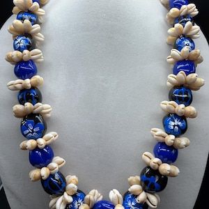 Class of 2026 Hawaiian Cowrie Shell Lei Kukui Nut Lei Necklace Graduation Lei Necklace Wedding Lei Turtle Lei Hibiscus Flower Lei BLUE