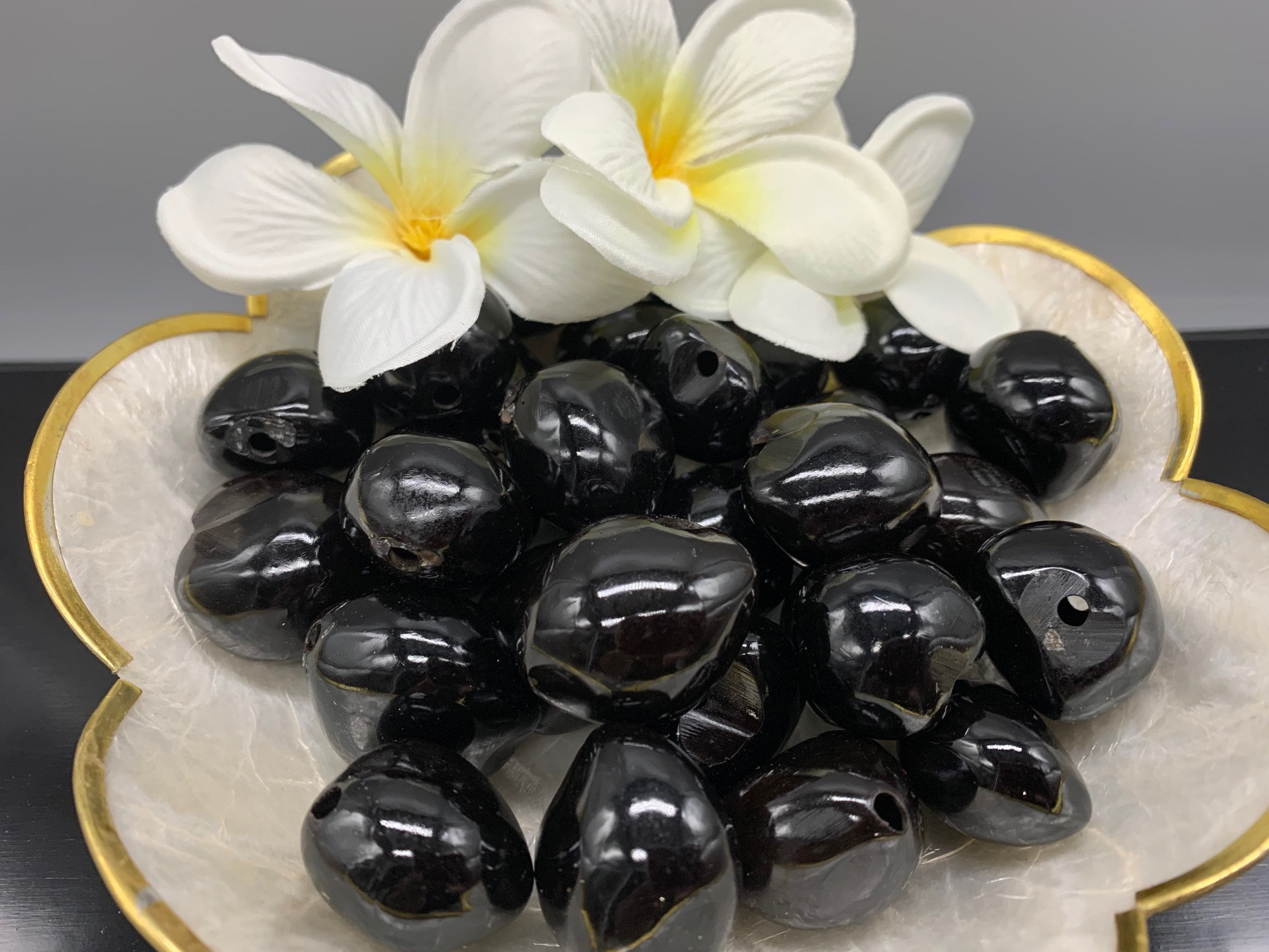 LOOSE Kukui Nuts Hawaiian Kukui Nuts Loose for Lei Making and
