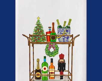 Könnte beinhalten: Illustration eines Barwagens auf weißem Hintergrund. Er ist mit Flaschen, einem Weihnachtsbaum, einem Kranz und einem Nussknacker geschmückt. Der Wagen hat einen goldfarbenen Rahmen und Glasböden. Das Bild enthält den Text "Swappy Turtle Designs © 2023".