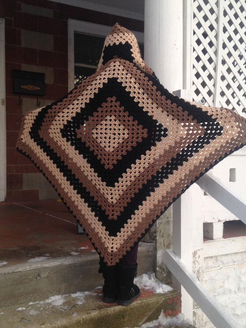 Crochet PATTERN Hooded blanket, granny square hooded blanket, afghan blanket with hood, crochet afghan with hood image 3