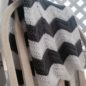 Crochet PATTERN Ripple baby blanket, baby blanket pattern, chevron blanket pattern, ripple blanket pattern, crochet baby afghan image 1