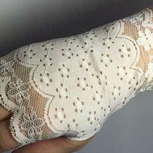 White Lace Fingerless Gloves, White Lace, Tattoo cover up, Boho gloves, Lace gloves, Tattoo Cover, Wedding Lace, Burlesque, punk,Prom