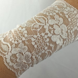 White Lace Wrist Cuff, Wedding Lace Cuff, Wedding Gloves,  Lace Gloves, Tattoo cover up, Boho cuffs, arm covers, lace cuffs, Tattoo Cover