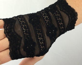 Girl Black Lace Fingerless Gloves, Wrist Accessories,  Boho, Dress up, Boho wristband, Lace, Tattoo Cover, Wedding Lace, Halloween