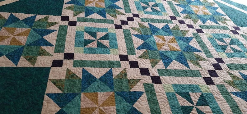 Queen size quilt, blue and green quilt, bed quilt, custom queen quilt, wedding gift, gift for her, handmade quilt sale, homemade quilt image 6