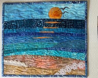 zeegezicht, zonsondergangvezelkunst, oceanische kunst, boerderijmuurdecor, oceaandromen, strandhuisdecor, strandvezelkunst, kunstquiltverkoop, kunstzinnig cadeau