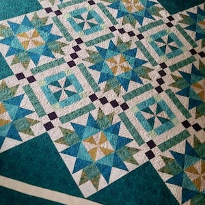 Queen size quilt, blue and green quilt, bed quilt, custom queen quilt, wedding gift, gift for her, handmade quilt sale, homemade quilt image 3