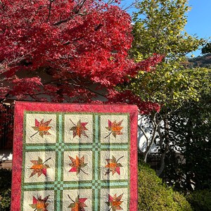 Fall quilt, maple leaf quilt, lap quilt, handmade quilt sale, quilted throw image 7