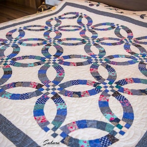 Double wedding ring quilt, Queen size quilt,  Homemade quilt, patchwork quilt, Blue and white quilt, wedding gift, Heirloom Quilt