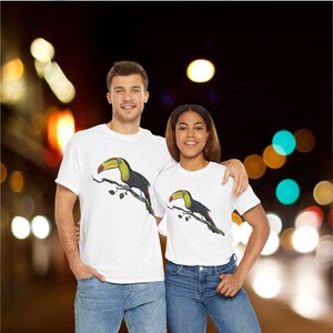 Toucan Bird Unisex Tee, Tropical Animal Graphic Shirt, Nature Lover Gift, Colorful Bird T-Shirt, Wildlife Lover Present, Exotic Bird Tee