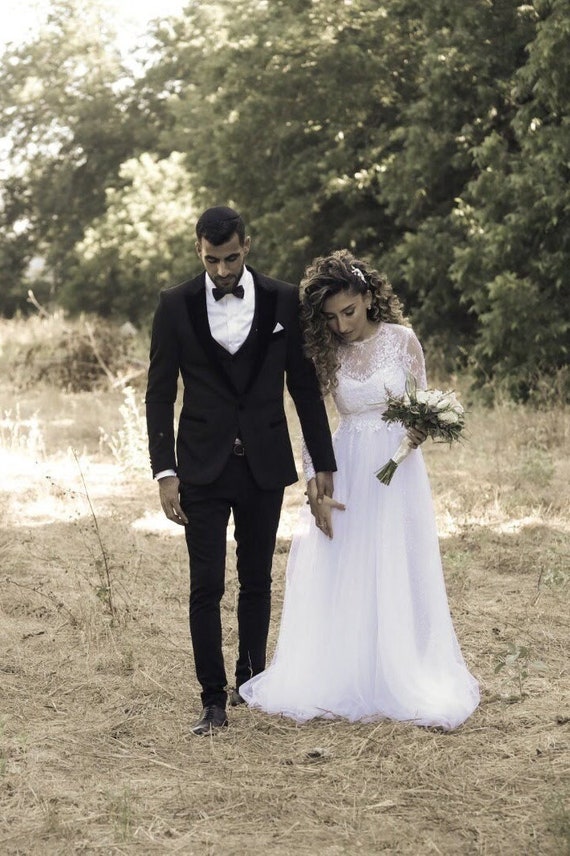 US2/34 White Modest Wedding Dress with Lace and Tulle Skirt, Lace Long Sleeve Wedding Dress, Modest Wedding Dress, Long Sleeve Wedding Dress