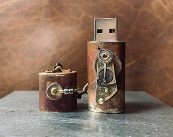 32GB Steampunk flash drive