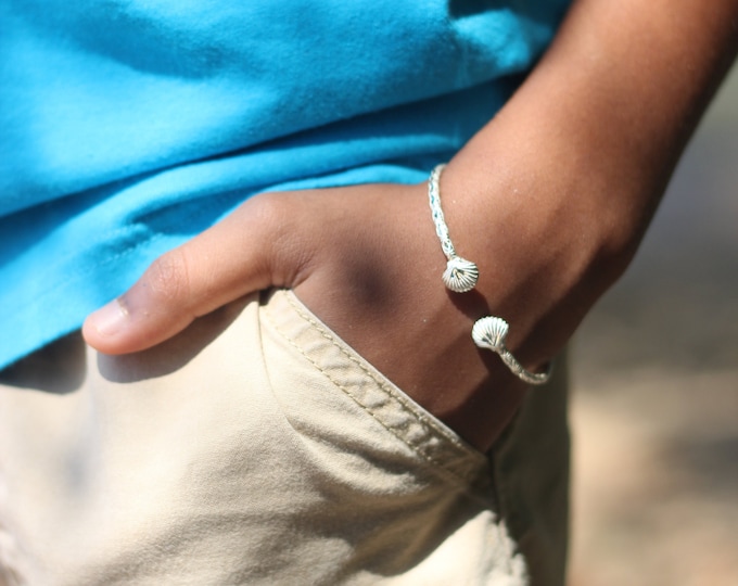 Handmade Sterling Silver Clam Shell Bangle: West Indian Calypso Pattern