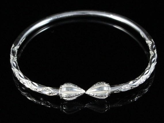 Baby and Child 110 Cocoa Pod West Indian Bangle in Sterling Silver .925