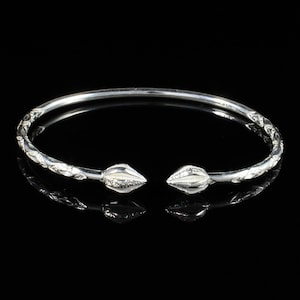 Baby and Child 110 Cocoa Pod West Indian Bangle in Sterling Silver .925