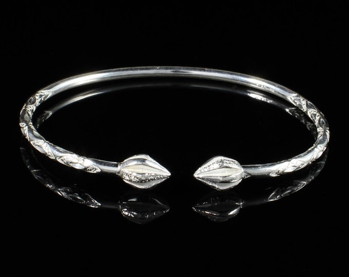 Baby and Child 110 Cocoa Pod West Indian Bangle in Sterling Silver .925