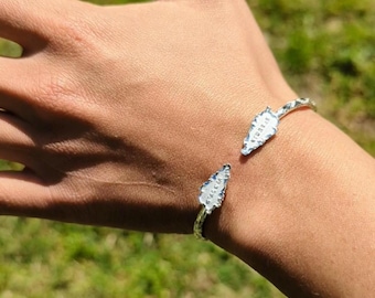 St Lucia Map Light Handcrafted 925 Sterling Silver Bangle Bracelet with Diamante Pattern