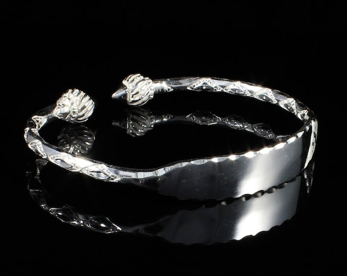 Handmade Sterling Silver West Indian Bangle: Taj Mahal Ends, Diamante Pattern
