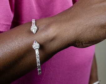 Sterling Silver West Indian Bangle: Claypso Pattern, Taj Mahal Ends