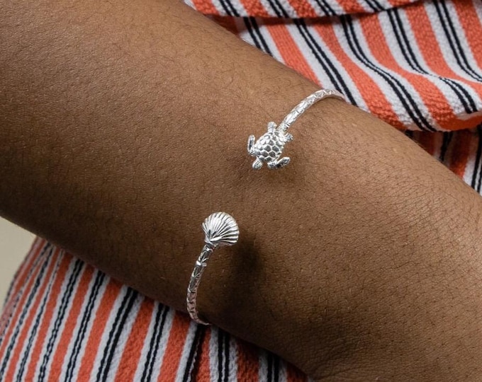 Handmade Bangle with Turtle and Shell and Calypso Pattern in .925 Sterling Silver