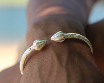 Thick Handmade West Indian Bangle with Cocoa Pod in Sterling Silver .925 Bamboo pattern 230 guage