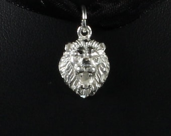 Small Lion Head Pendant with Chain in .925 Sterling Silver