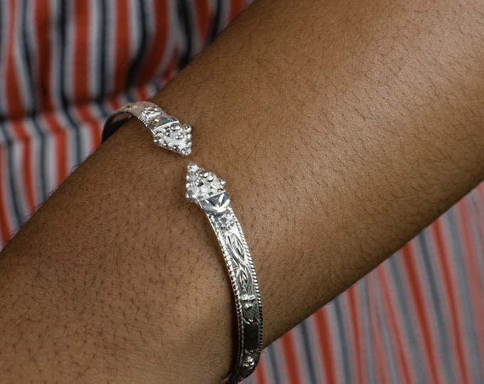 Handmade Sterling Silver West Indian Bangle: Frosted Grape Vine