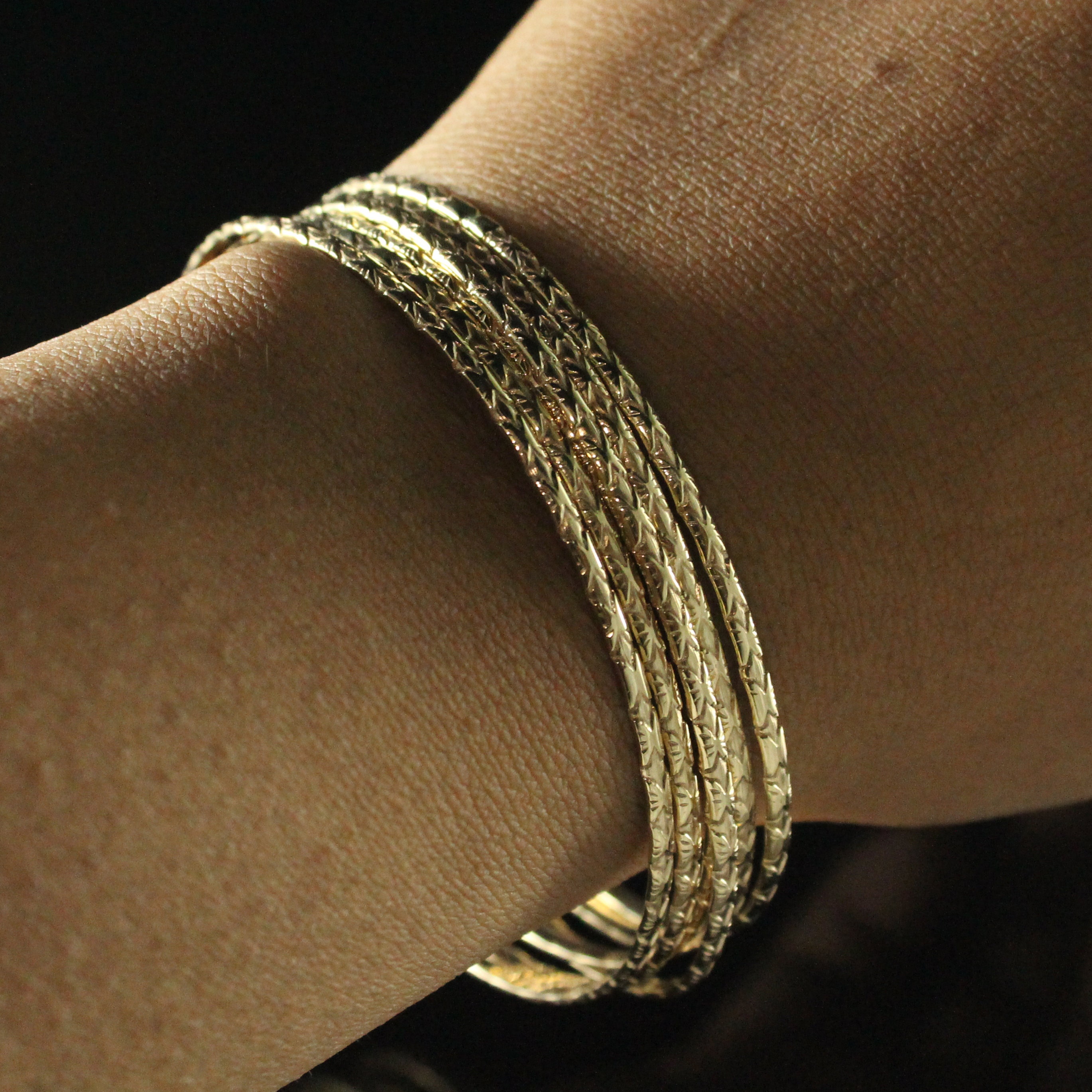 GORGEOUS 8g Solid Sterling Silver 4mm Thick Shiny Twist Bangle Bracelet