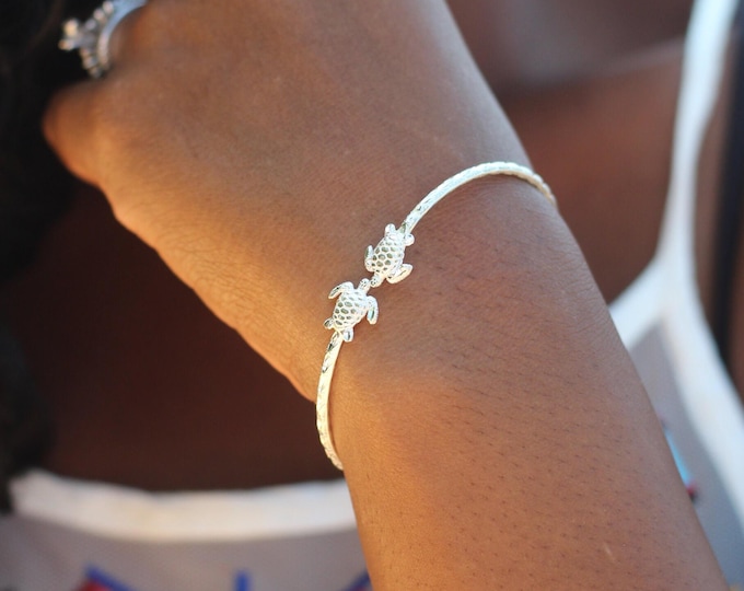 Handmade Bangle with Turtles and Calypso Pattern in .925 Sterling Silver