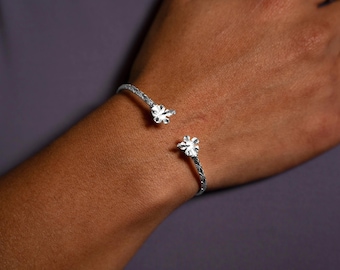 Hibiscus bangle with Calypso Pattern Handmade in .925 Sterling Silver