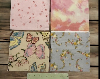Pacchetto trapunta con ciondolo / Pacchetto Fat Quarter / Jelly Roll / Kit trapunta / Tessuto pretagliato / Farfalle rosa