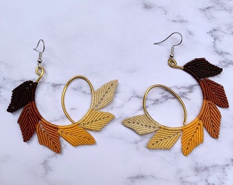 AUTUMN - Boucles d'oreilles Orange et Marron en Macramé / Micro Macramé / Inspiration Nature / Cadeau pour Elle / Bijoux en Macramé