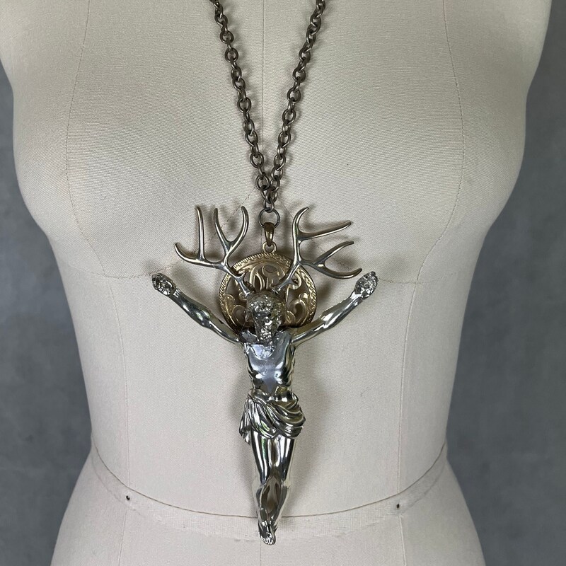 Calm Shaman Glass Pendant